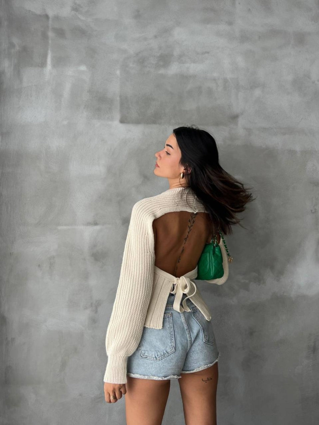 BACKLESS SWEATER